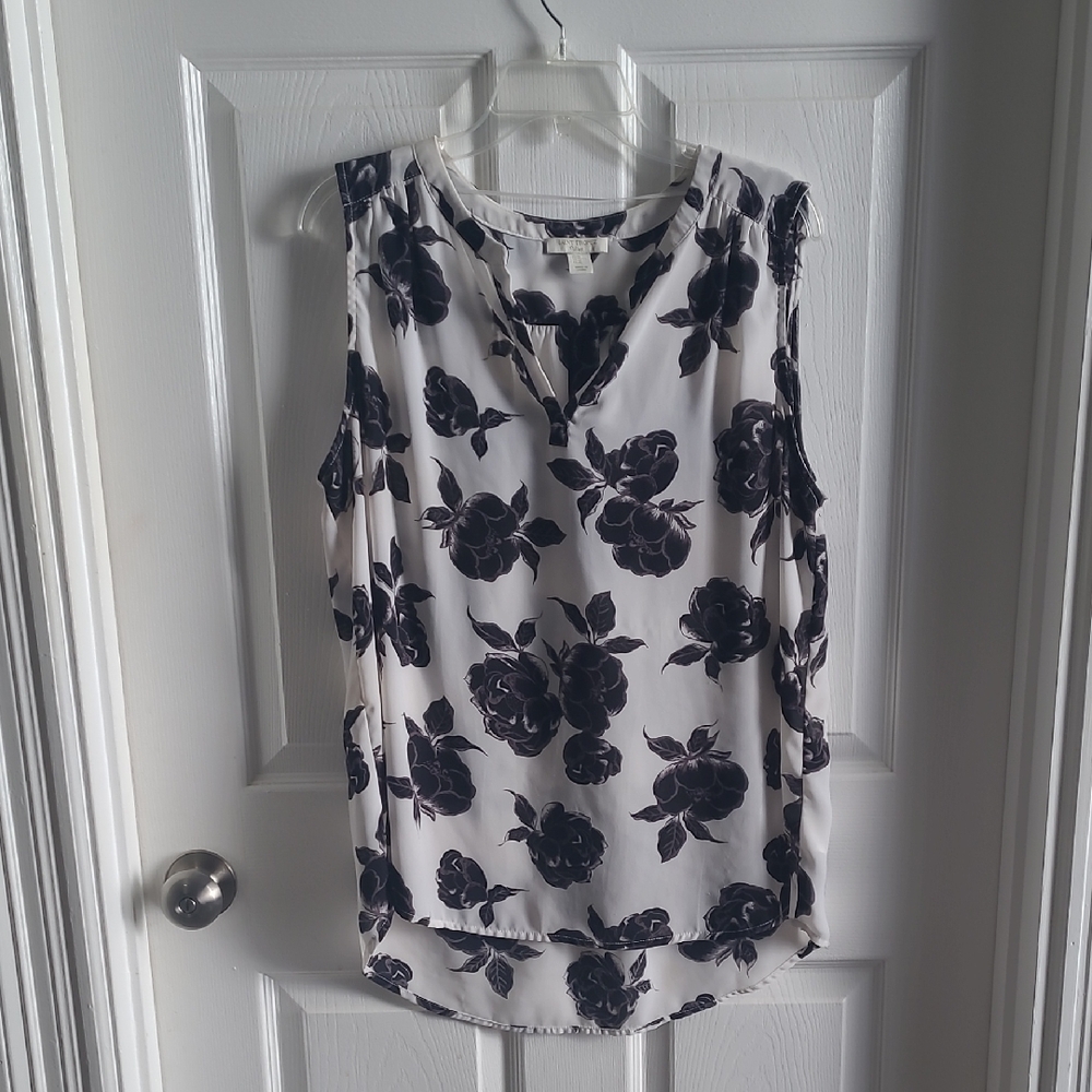 Floral Sleeveless Women's Top - Black and White